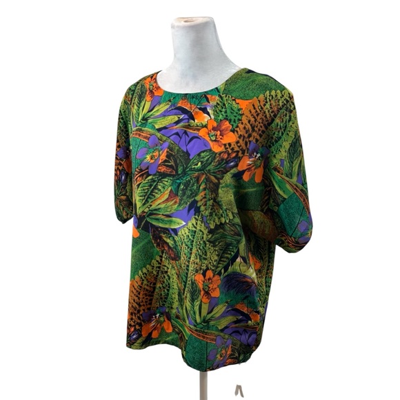 Vintage Nicola Brand Jungle Print Short Sleeve Blouse Size Medium - Picture 2 of 10